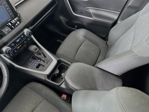 Certified 2020 Toyota RAV4 XLE image 25