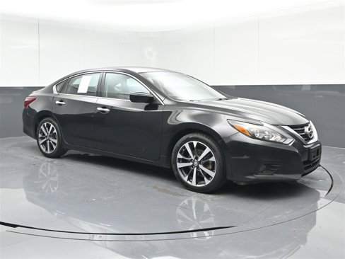 Used 2017 Nissan Altima 2.5 SR image 3