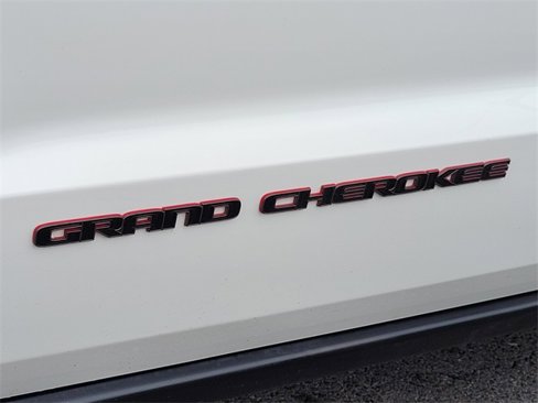 Used 2020 Jeep Grand Cherokee Trailhawk image 14