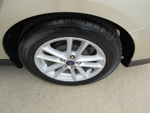 Used 2017 Ford Focus SE image 20