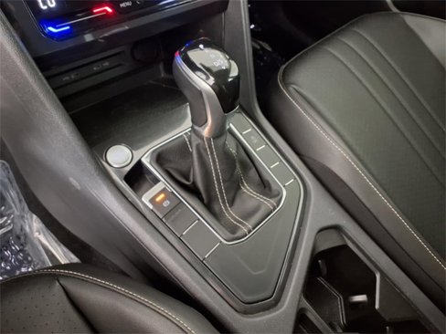 Used 2022 Volkswagen Tiguan SE image 20