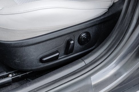 Used 2019 Kia Stinger Premium image 40