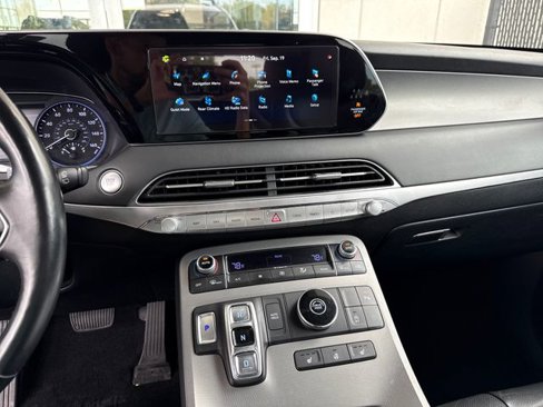 Used 2022 Hyundai Palisade SEL w/ Premium Package image 18