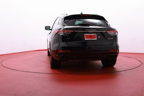 Used 2021 Maserati Levante S image 3