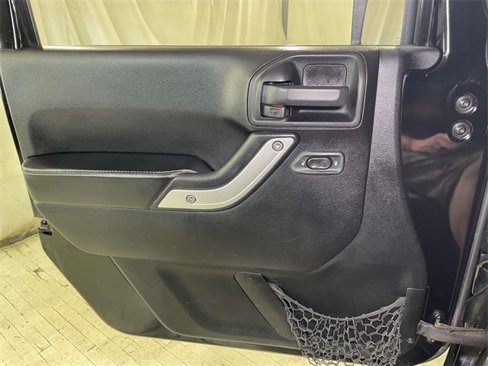 Used 2014 Jeep Wrangler Unlimited Sport image 26