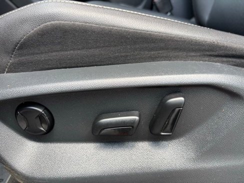 Used 2021 Volkswagen Tiguan SE image 23
