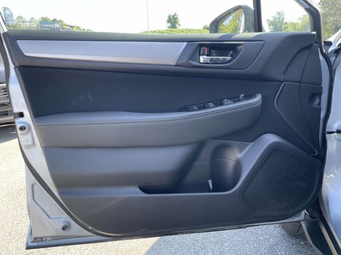Used 2017 Subaru Outback 2.5i Premium image 5