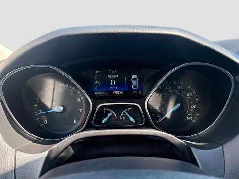 Used 2018 Ford Focus SE w/ SE Appearance Package image 13