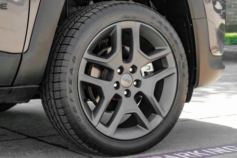 Used 2021 Jeep Renegade Latitude w/ Sun & Sound Group image 66