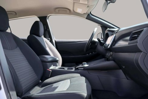 Used 2020 Nissan Leaf SV w/ Protection Package image 33