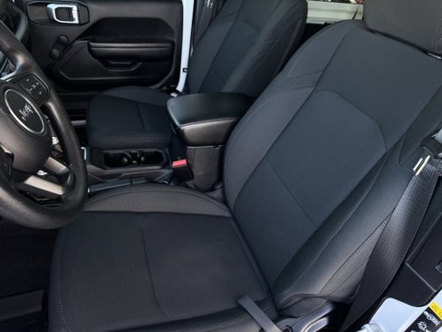 Used 2021 Jeep Wrangler Sport image 16