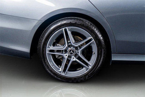 Used 2022 Mercedes-Benz E 350 Sedan image 9