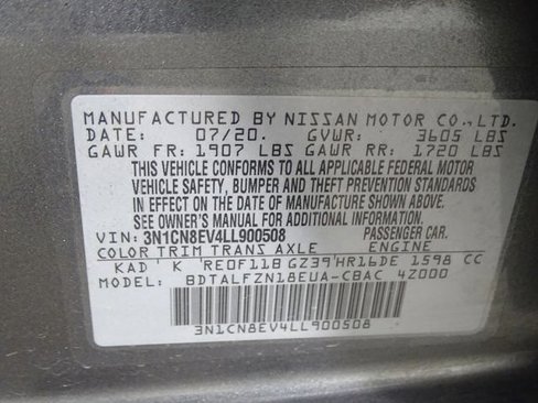 Used 2020 Nissan Versa SV image 11