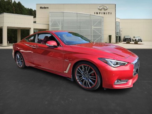 Used 2017 INFINITI Q60 Red Sport 400 image 2