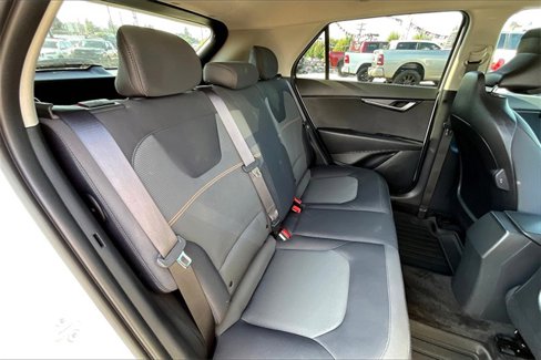 Used 2024 Kia Niro LX image 26