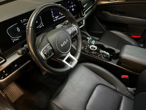 Used 2023 Kia Sportage EX w/ EX Premium Package image 9