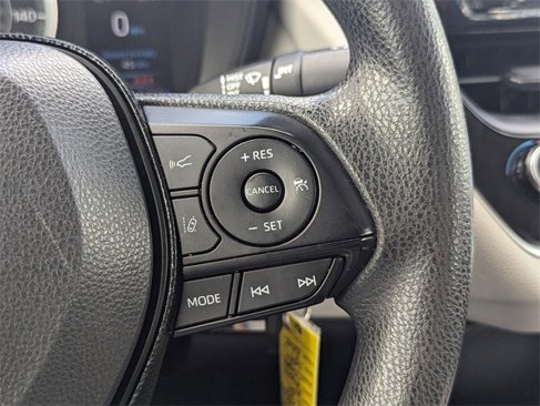 Used 2021 Toyota Corolla LE image 25
