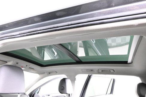 Used 2018 Volkswagen Tiguan SEL image 5