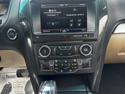Used 2016 Ford Explorer XLT w/ Equipment Group 202A image 32