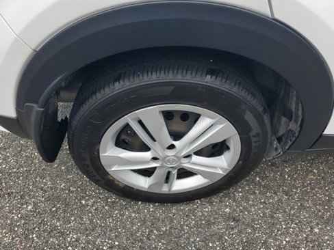 Used 2024 Nissan Kicks S image 6