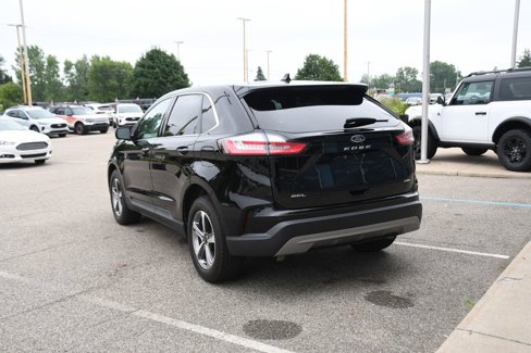 Used 2023 Ford Edge SEL w/ Convenience Package image 4