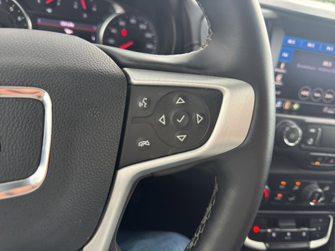 Used 2023 GMC Terrain SLT image 18