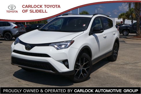 Used 2018 Toyota RAV4 SE image 1