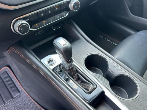 Used 2020 Nissan Altima 2.5 SR image 12