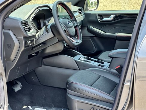 New 2025 Ford Escape ST-Line image 8