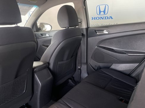 Used 2020 Hyundai Tucson SE image 14