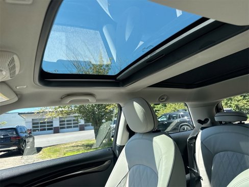 Used 2020 MINI Cooper S w/ Signature Upholstery Package image 21