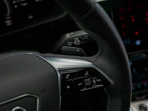 Used 2023 Audi e-tron Premium Plus w/ Premium Plus Package image 22