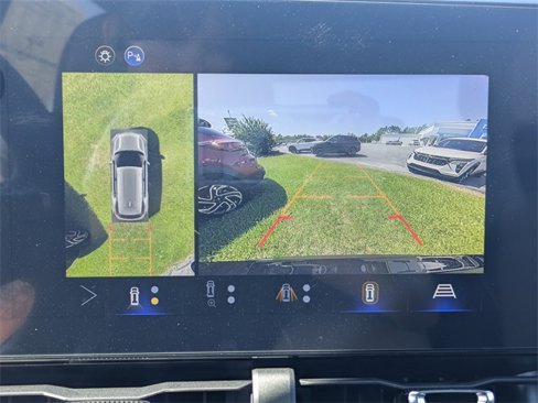 New 2026 Chevrolet Equinox ACTIV w/ Convenience Package III image 23