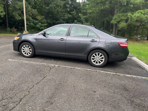 Used 2011 Toyota Camry XLE image 9