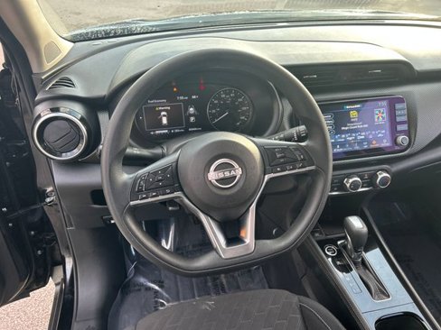 Used 2024 Nissan Kicks SV image 10