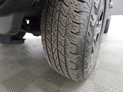Used 2018 Jeep Wrangler Unlimited Sport image 39