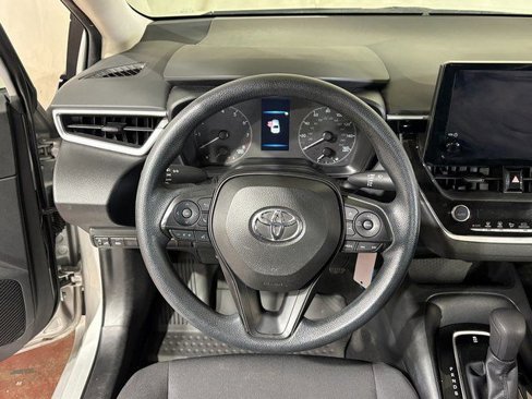 Used 2023 Toyota Corolla LE image 23
