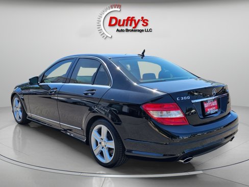 Used 2010 Mercedes-Benz C 300 4MATIC Sedan image 18