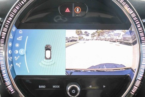 Used 2023 MINI Cooper 4-Door Hardtop image 27