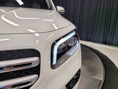 Used 2020 Mercedes-Benz GLB 250 w/ Premium Package image 56