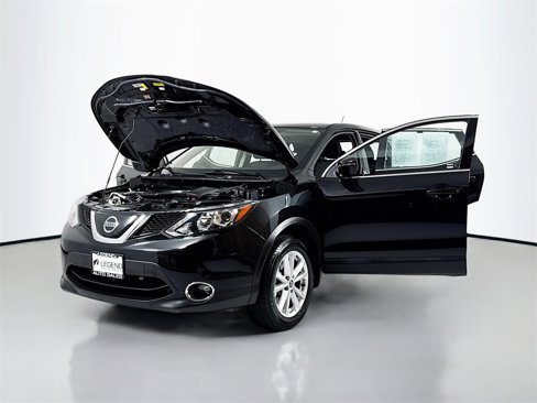 Used 2019 Nissan Rogue Sport SV image 18