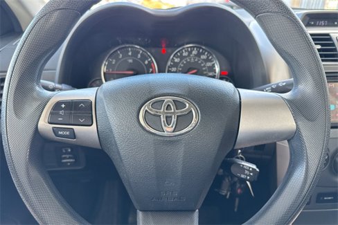 Used 2013 Toyota Corolla LE image 20