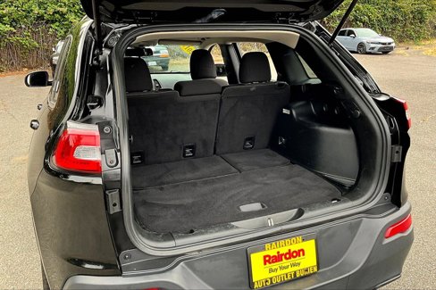 Used 2017 Jeep Cherokee Latitude image 25