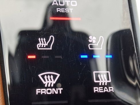 Used 2021 Porsche Cayenne S image 26