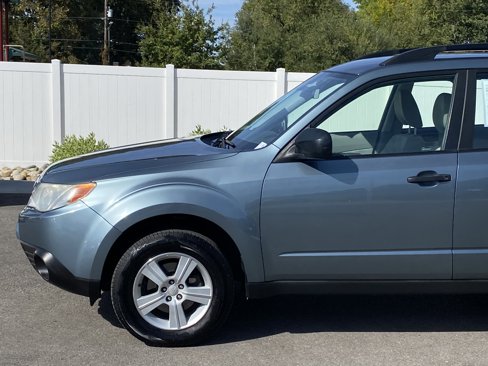 Used 2010 Subaru Forester 2.5X image 2