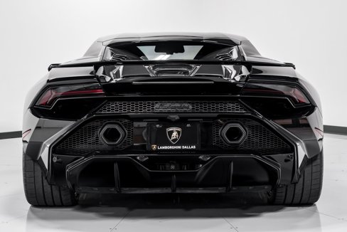 Used 2023 Lamborghini Huracan Tecnica image 4