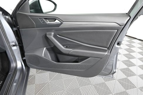 Certified 2019 Volkswagen Jetta SEL image 12
