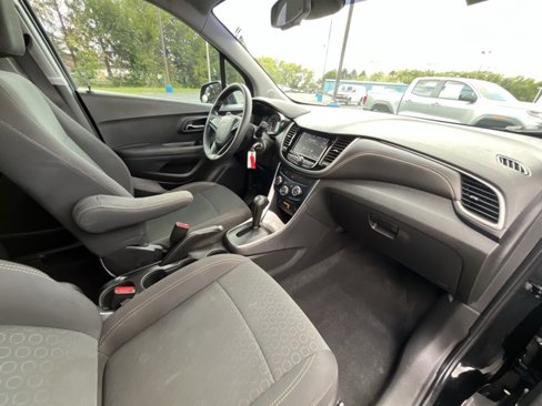 Used 2020 Chevrolet Trax LS image 31