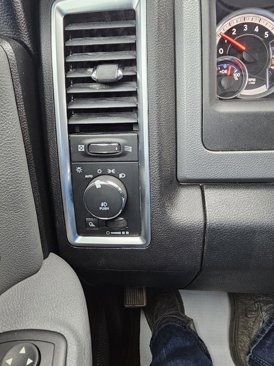 Used 2015 RAM 1500 Outdoorsman image 17