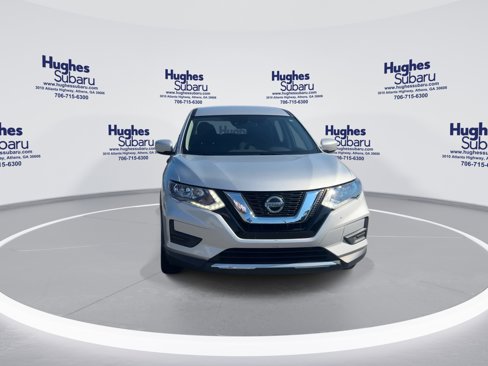 Used 2019 Nissan Rogue S image 4